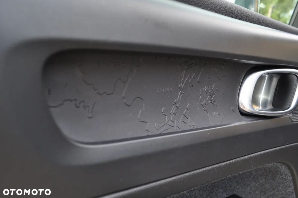 Volvo XC 40 T3 Momentum Core - 38