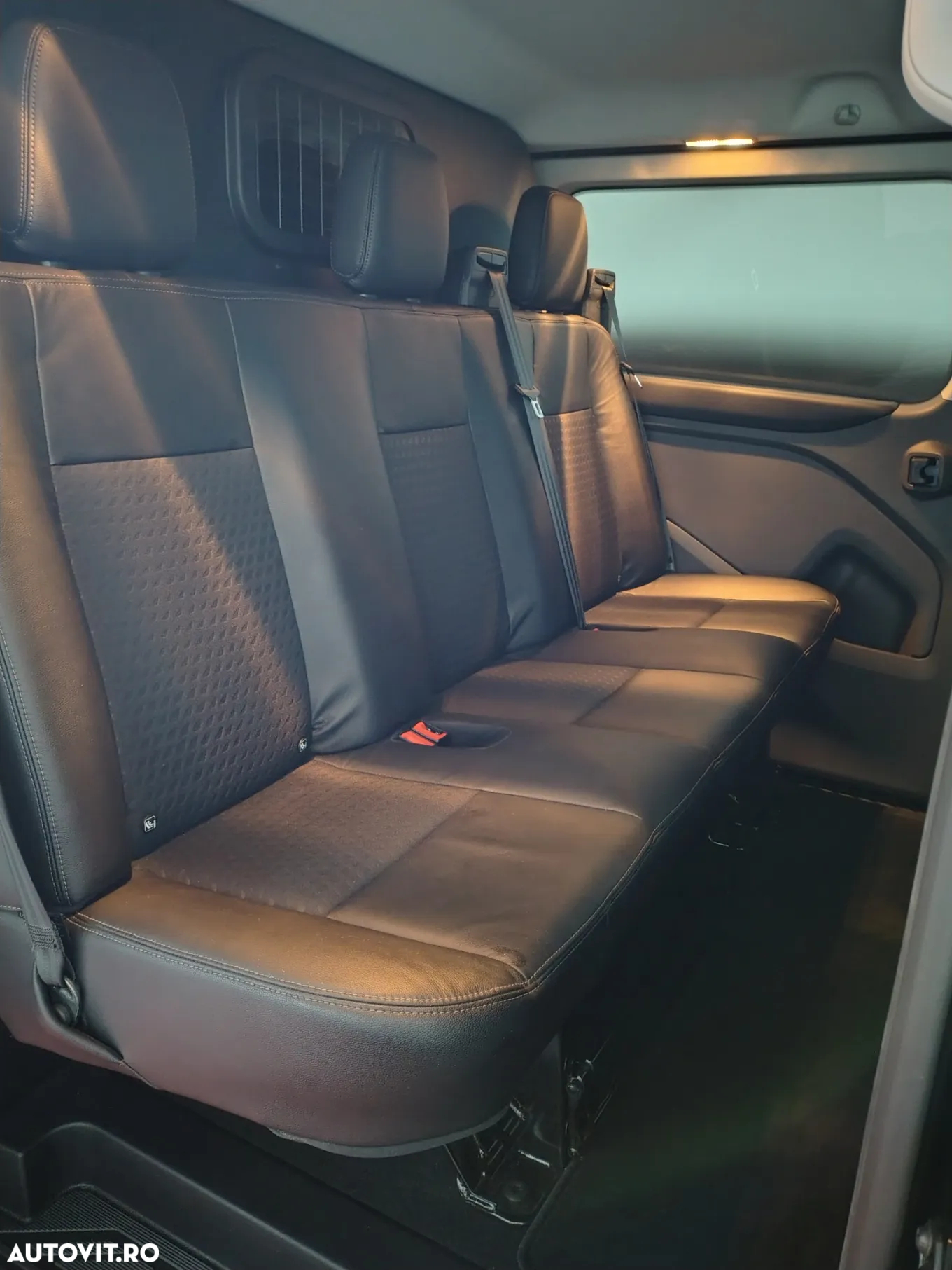 Ford Transit Custom Kombi 320 2.0 EcoBlue 185 CP L1H1 Sport Aut. - 5