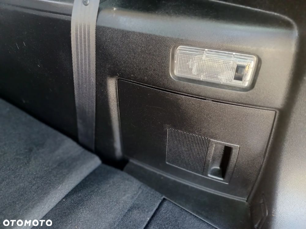 Mazda 5 2.0 MZR-DISI i-stop Sendo - 23