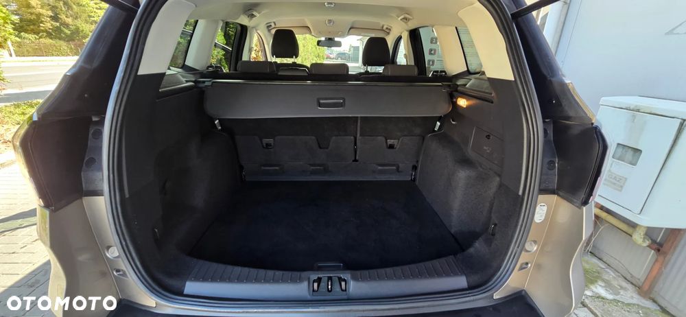 Ford Kuga 1.5 EcoBoost 2x4 Titanium - 30