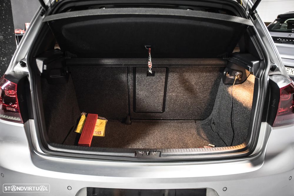 VW Golf 2.0 GTI DSG - 18