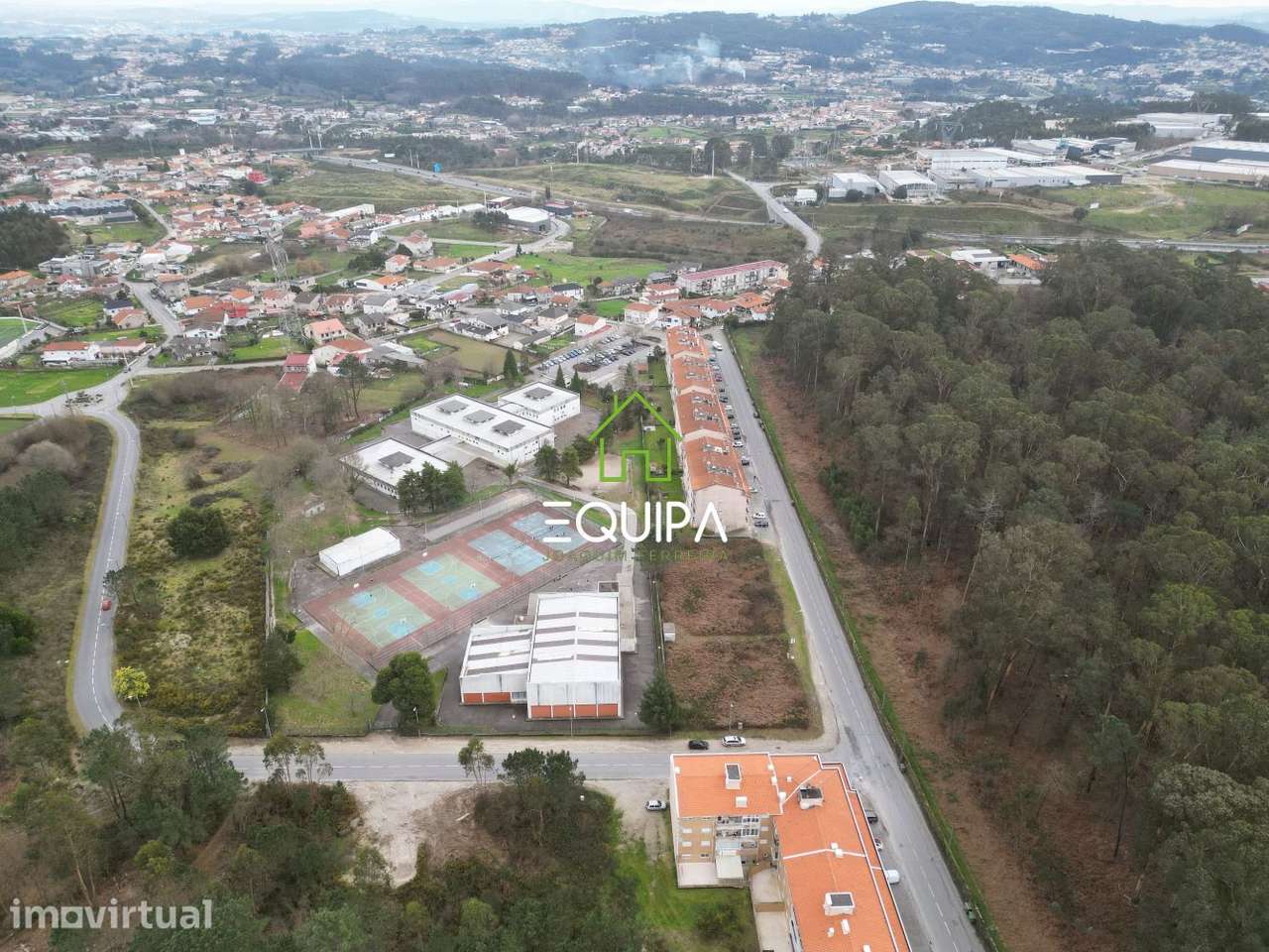 Terreno para construção com projeto aprovado em Frazão - Paços de - Grande imagem: 5/12