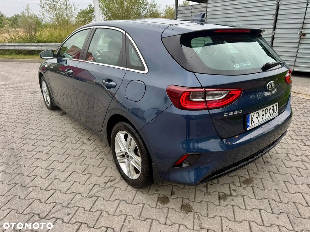Kia Ceed 1.6 CRDi SCR M - 3