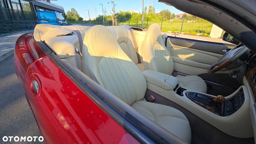 Jaguar XK8 - 7