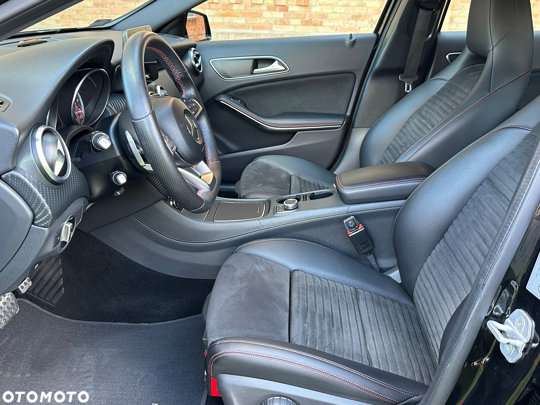 Mercedes-Benz Klasa A 220 4-Matic AMG Line - 9