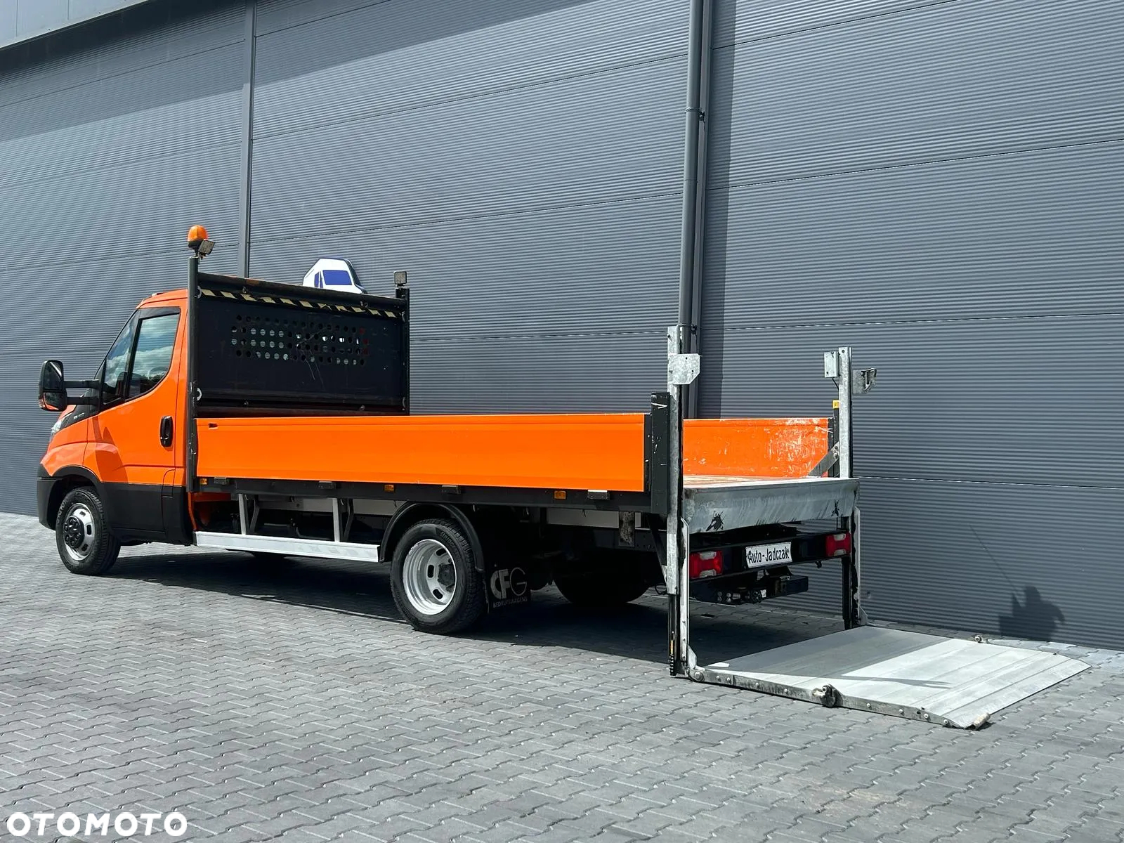 Iveco Daily 35C14 Skrzynia 4m + winda **KLIMA**NA BLIŹNIAKACH**2019R** - 5