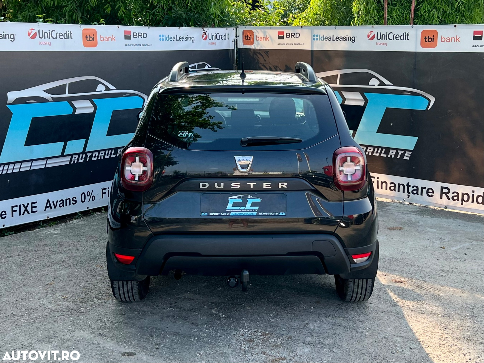 Dacia Duster 1.6 SCe Essential - 26