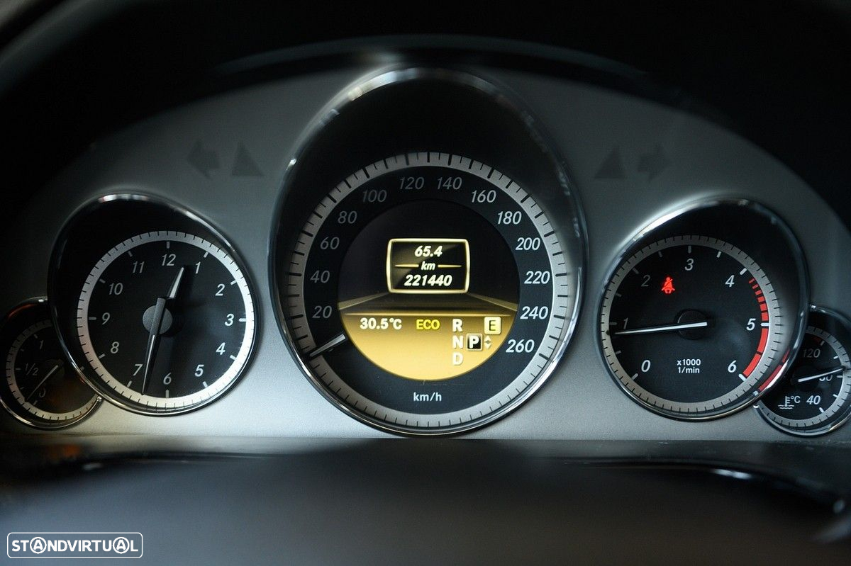Mercedes-Benz E 250 CDi Avantgarde BE Auto. - 38