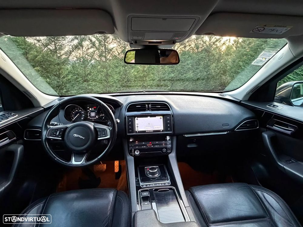 Jaguar F-Pace 2.0 i4D Prestige AWD Aut. - 13