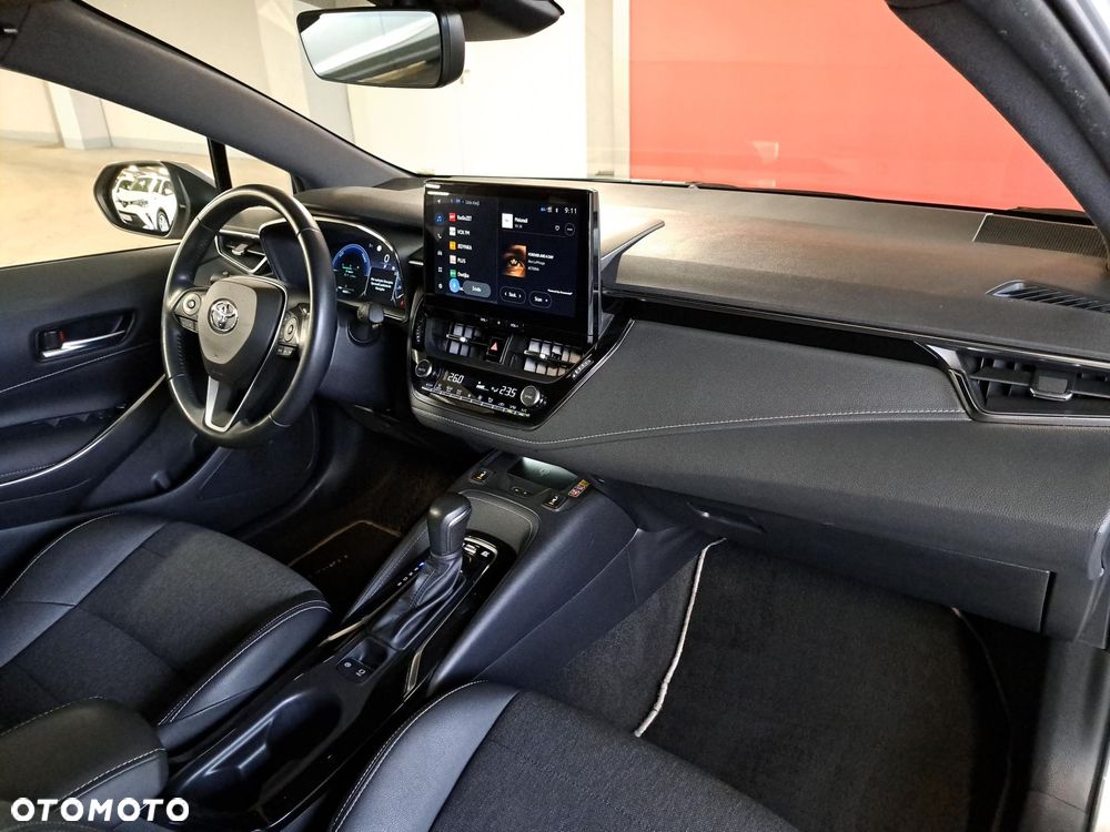 Toyota Corolla 1.8 Hybrid Style - 17