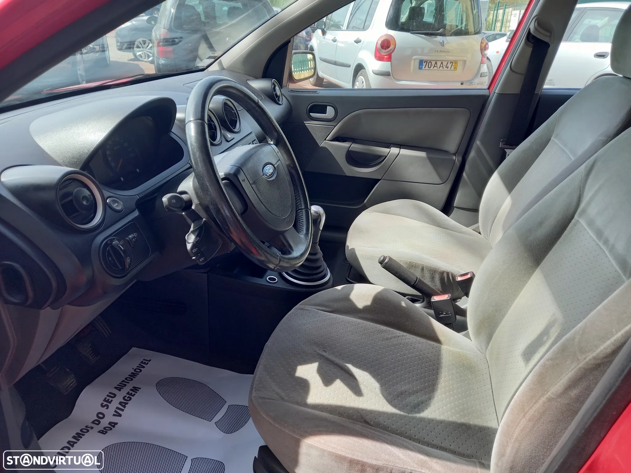 Ford Fiesta 1.4 Ghia - 14