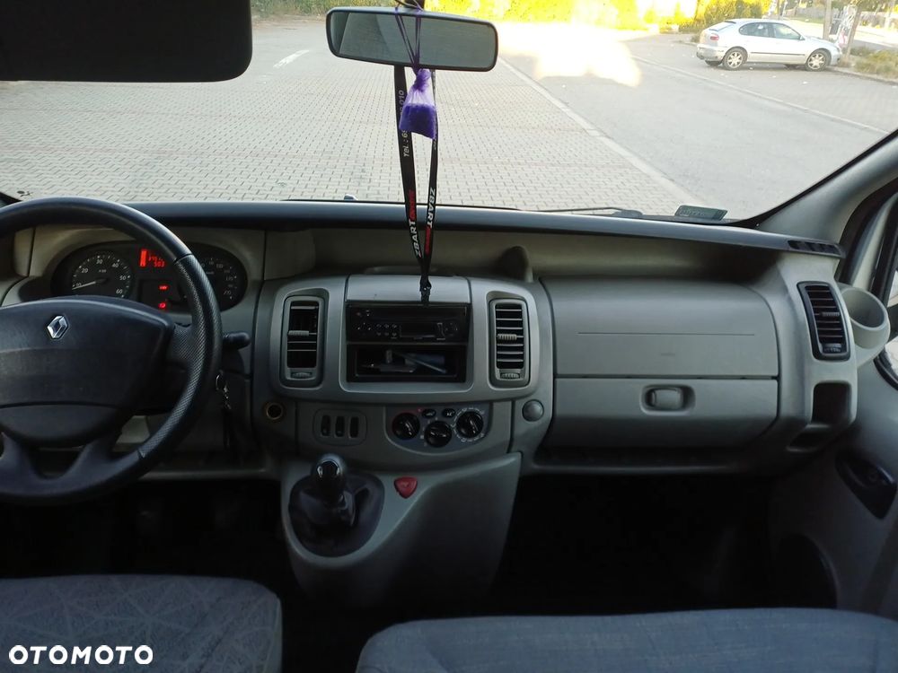 Renault Trafic - 15