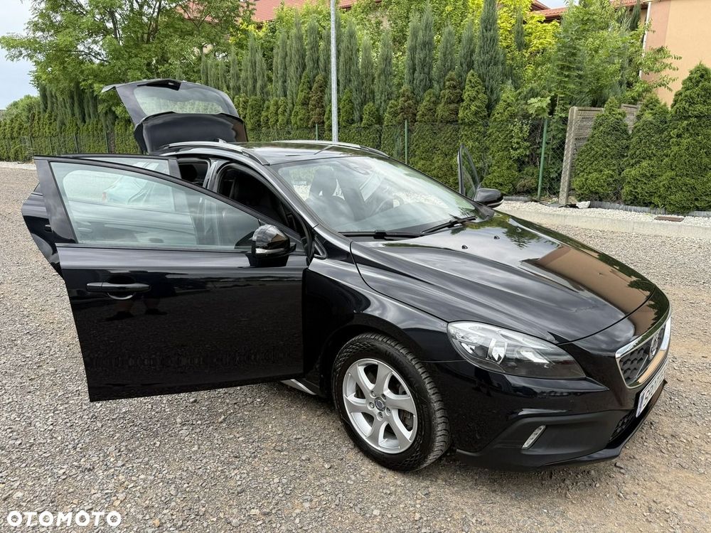Volvo V40 Cross Country - 24