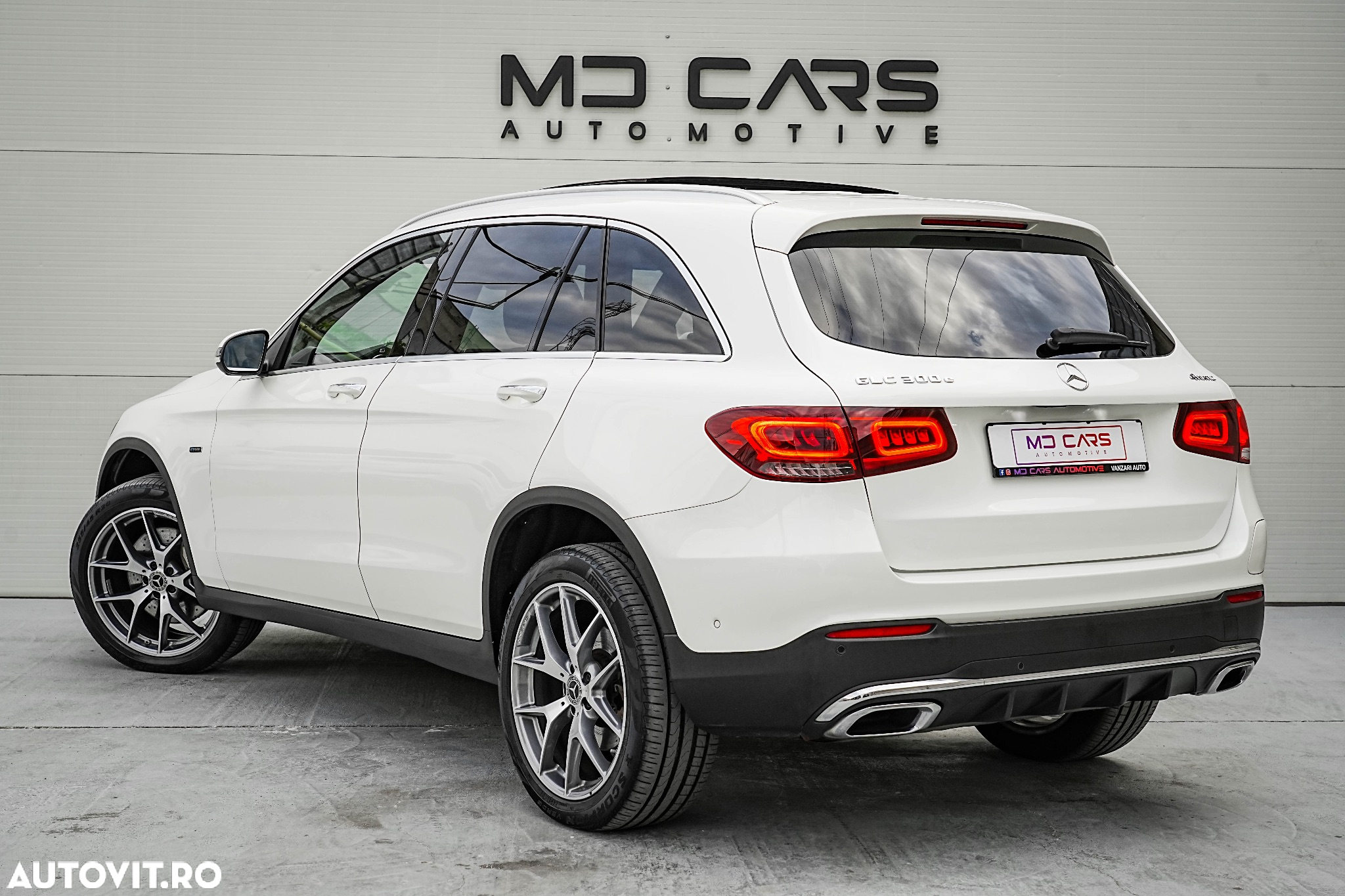 Mercedes-Benz GLC 300 e 4Matic 9G-TRONIC Edition AMG Line - 3