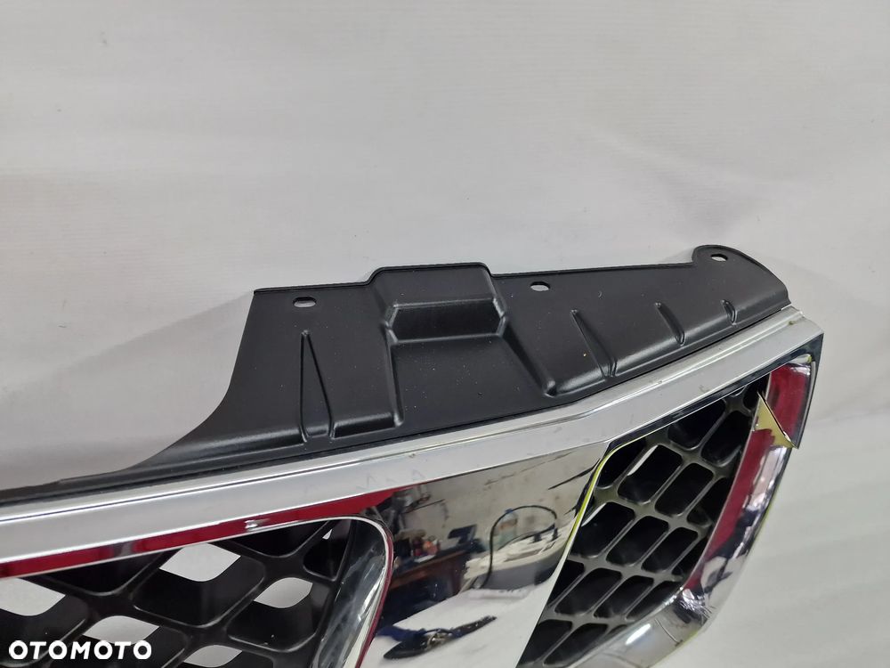 NISSAN NAVARA III D40 / PATHFINDER 05- ATRAPA / GRILL PRZEDNI PRZÓD , NR 62310EBXXX / 62310EB400 , NR AUKCJI GL333 - 12