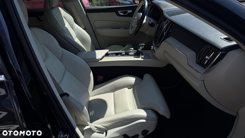 Volvo XC 60 T5 GPF Inscription - 10