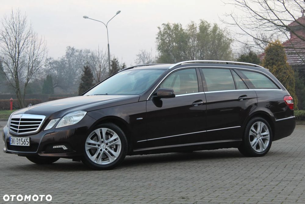 Mercedes-Benz Klasa E 250 CGI BlueEFFICIENCY 7G-TRONIC Avantgarde - 3