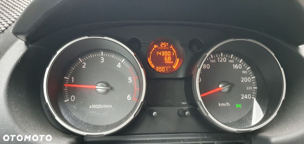 Nissan Qashqai 2.0 dCi 4x4 Tekna - 8