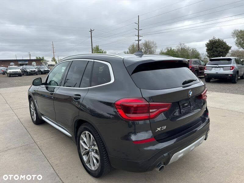 BMW X3 xDrive30i Advantage - 5