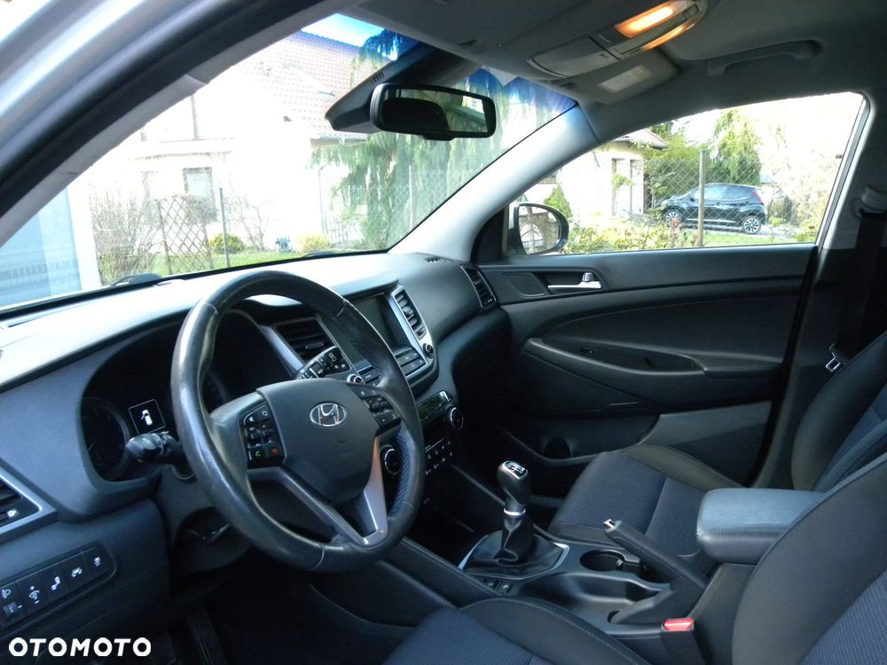 Hyundai Tucson blue 1.6 GDi 2WD Intro Edition - 16