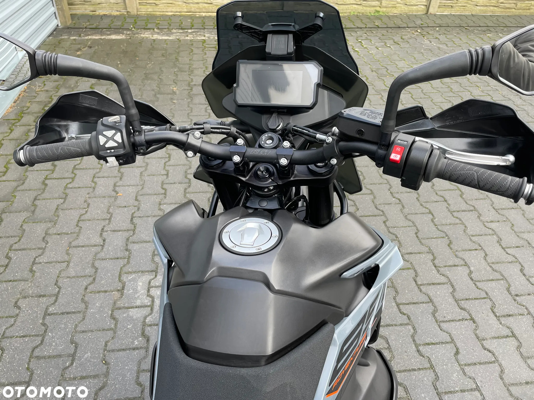 KTM Adventure - 10