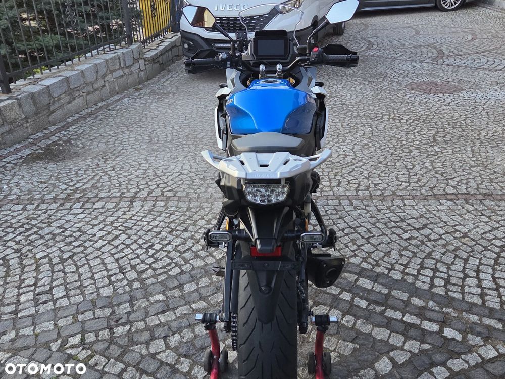 Suzuki GSX - 38