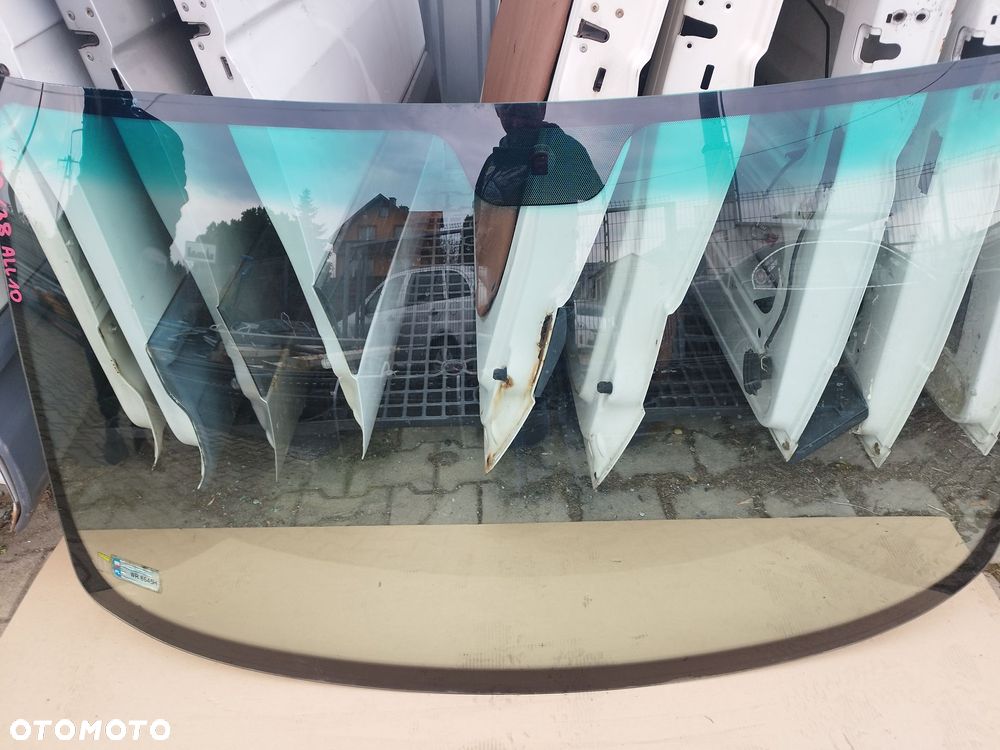 Szyba przednia czołowa Mercedes Vito W638 98-03r - 3