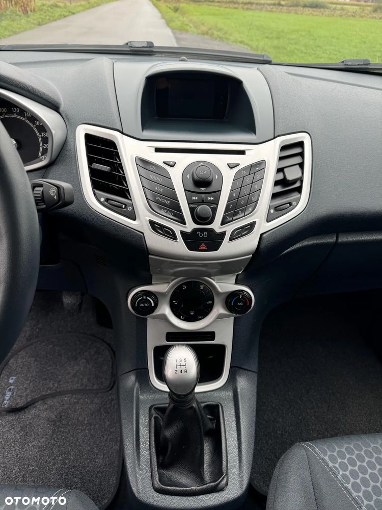 Ford Fiesta 1.4 Trend - 11