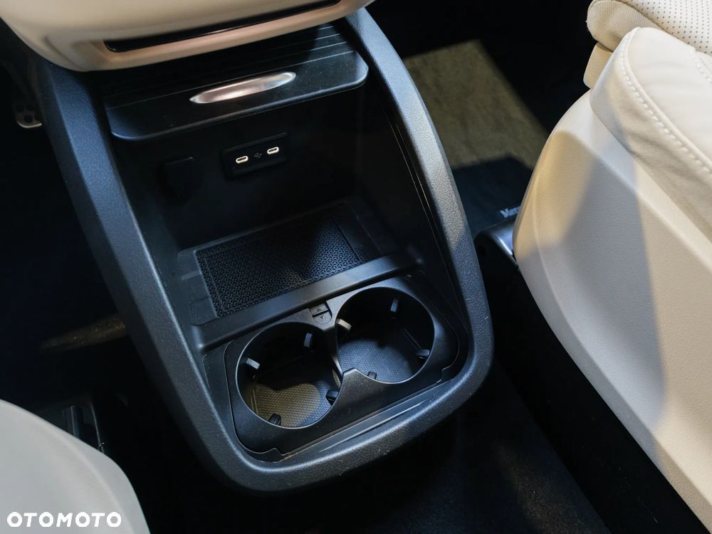 Mercedes-Benz Klasa V 300 mHEV 9G-Tronic (d³ugi) - 35