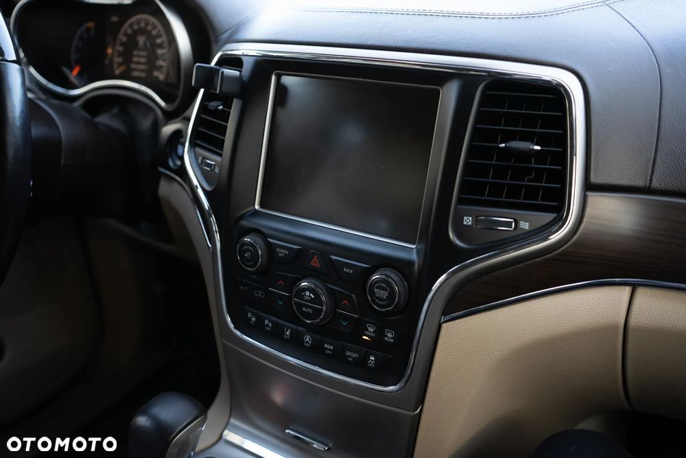 Jeep Grand Cherokee - 20