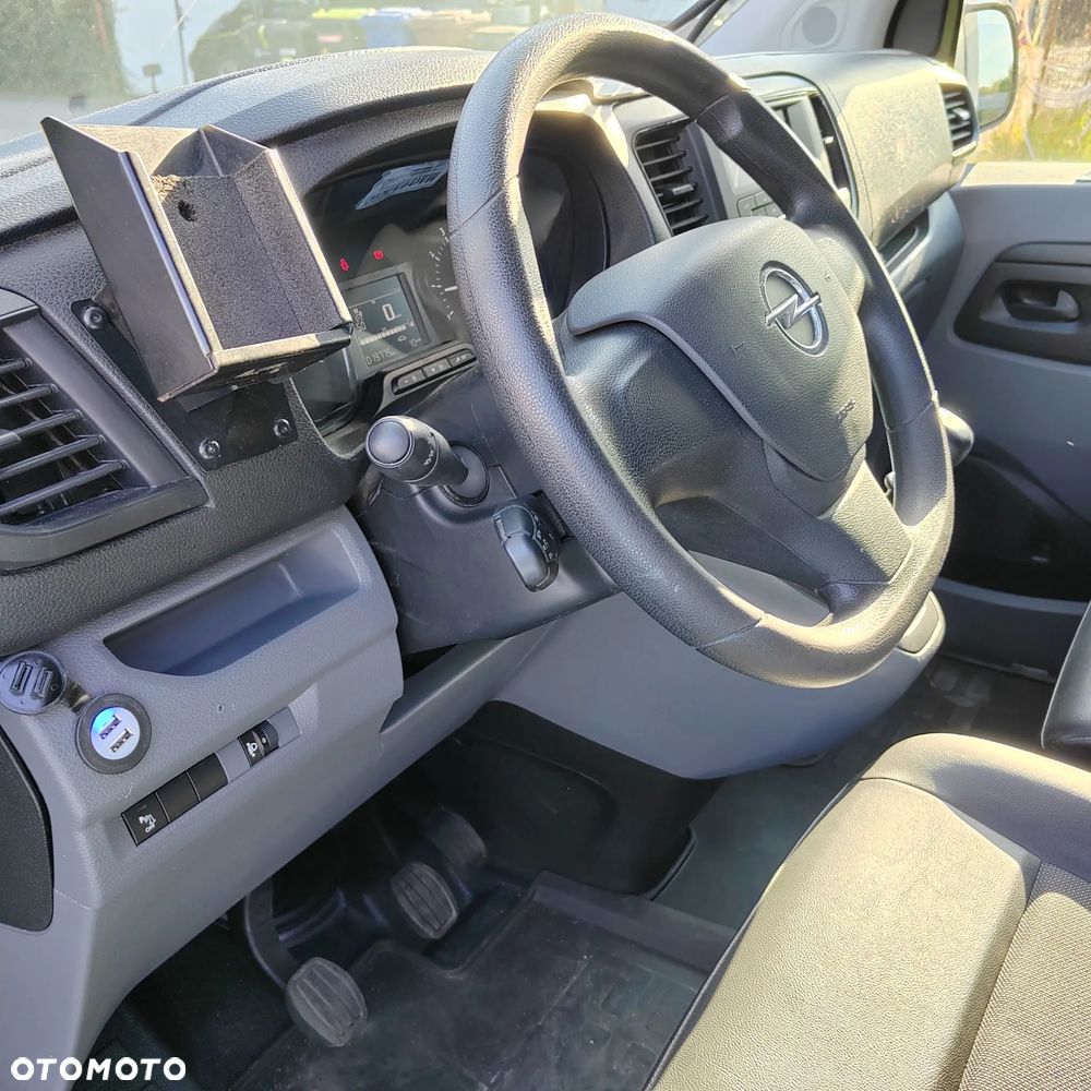 Opel Vivaro - 21