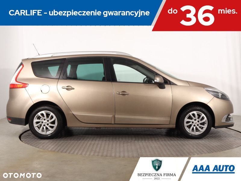 Renault Grand Scenic - 8