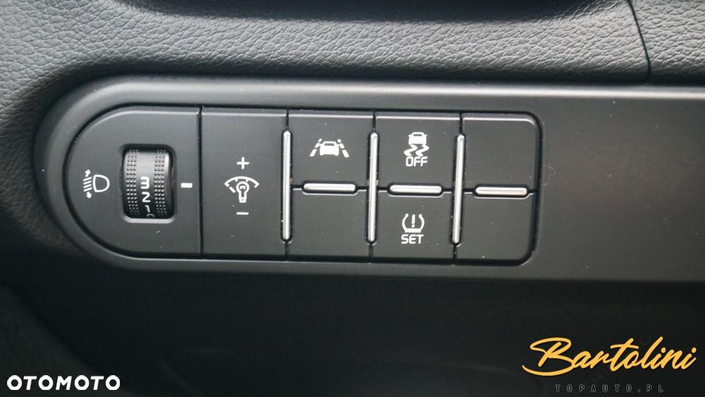 Kia XCeed - 12