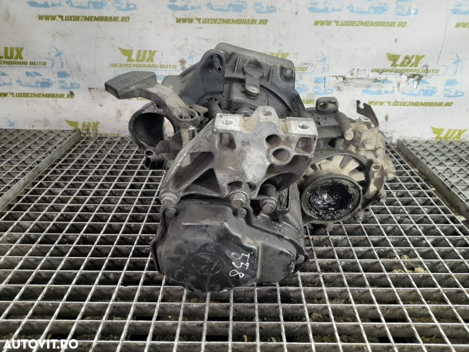 Cutie de viteze manuala 6 trepte 1.6 tdi 0A4301107H Volkswagen VW Cad - 1