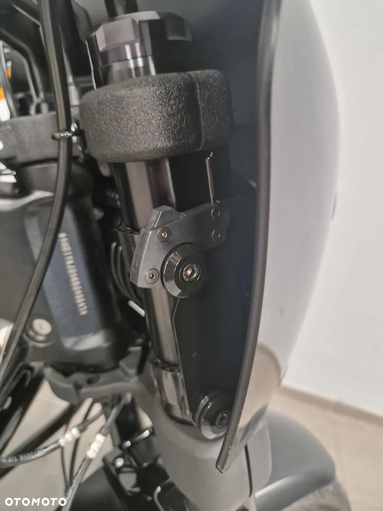 Harley-Davidson Softail Fat Bob - 7