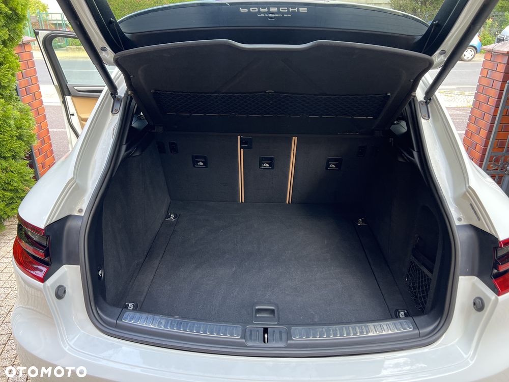 Porsche Macan Standard - 17