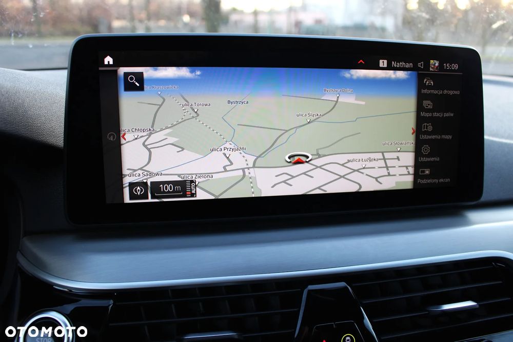 BMW Seria 5 520i Luxury Line sport - 32