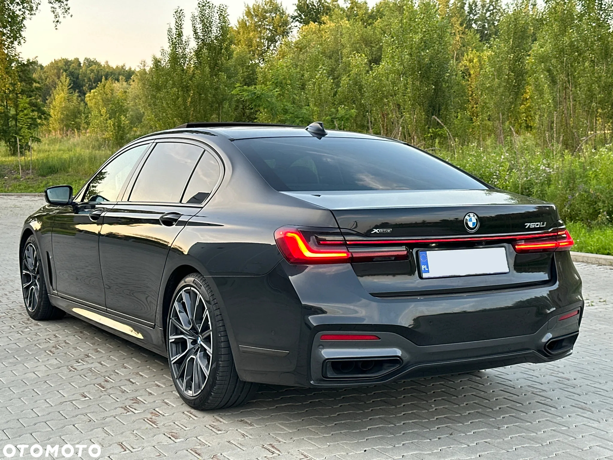 BMW Seria 7 750Li xDrive sport - 12