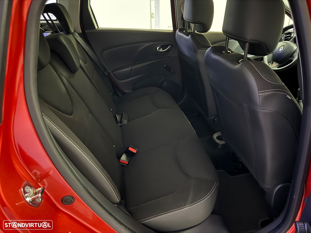 Renault Clio Sport Tourer 1.5 dCi Dynamique S - 20