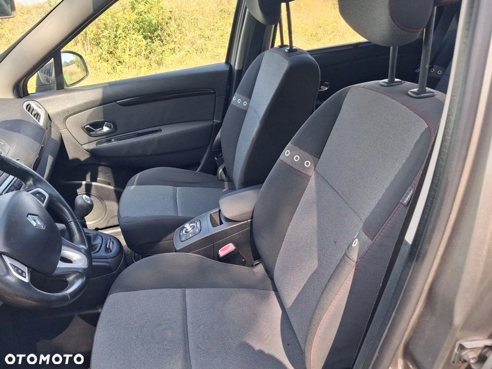 Renault Scenic dCi 110 Paris - 12