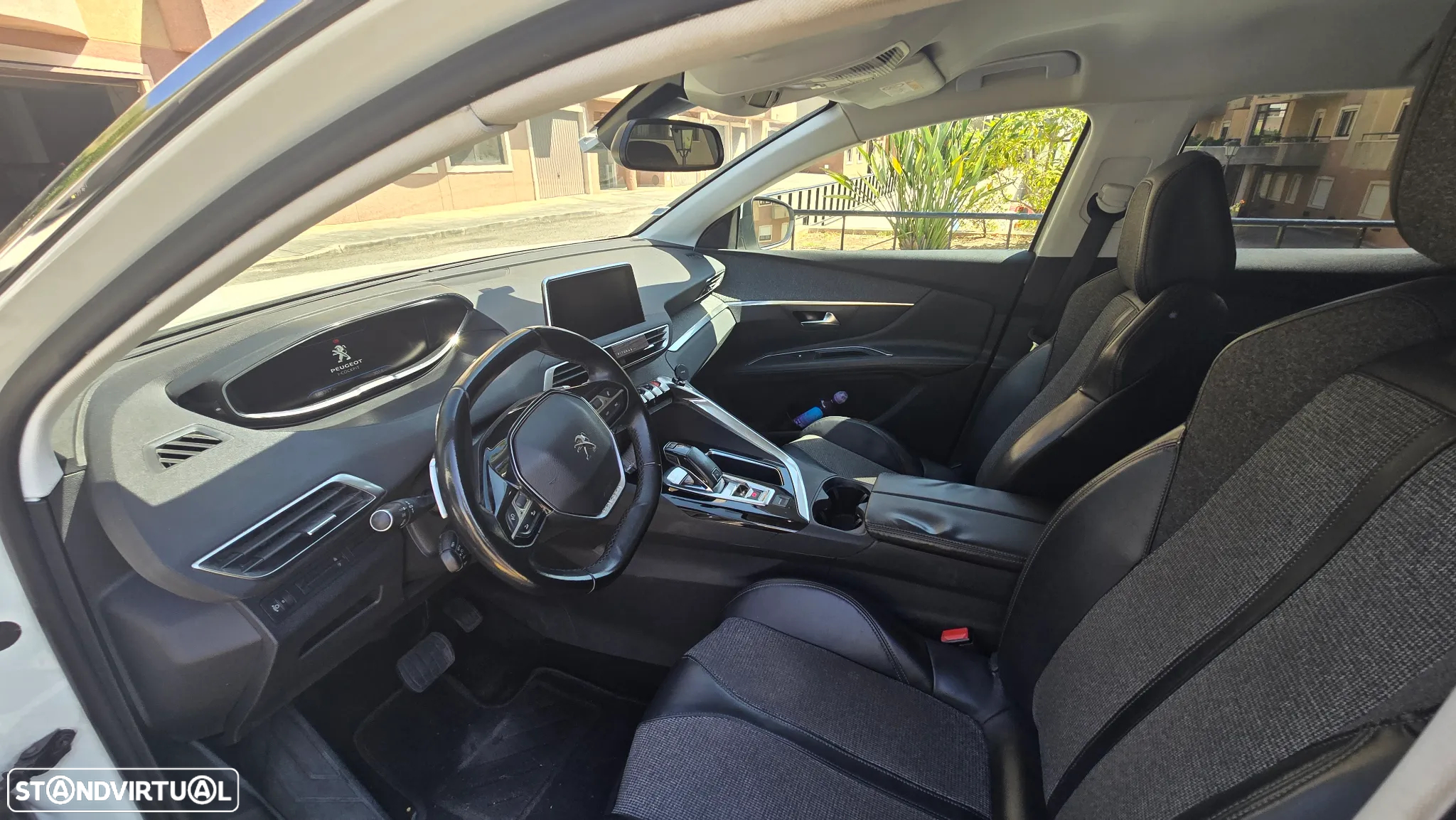 Peugeot 3008 1.5 BlueHDi Allure EAT8 - 3