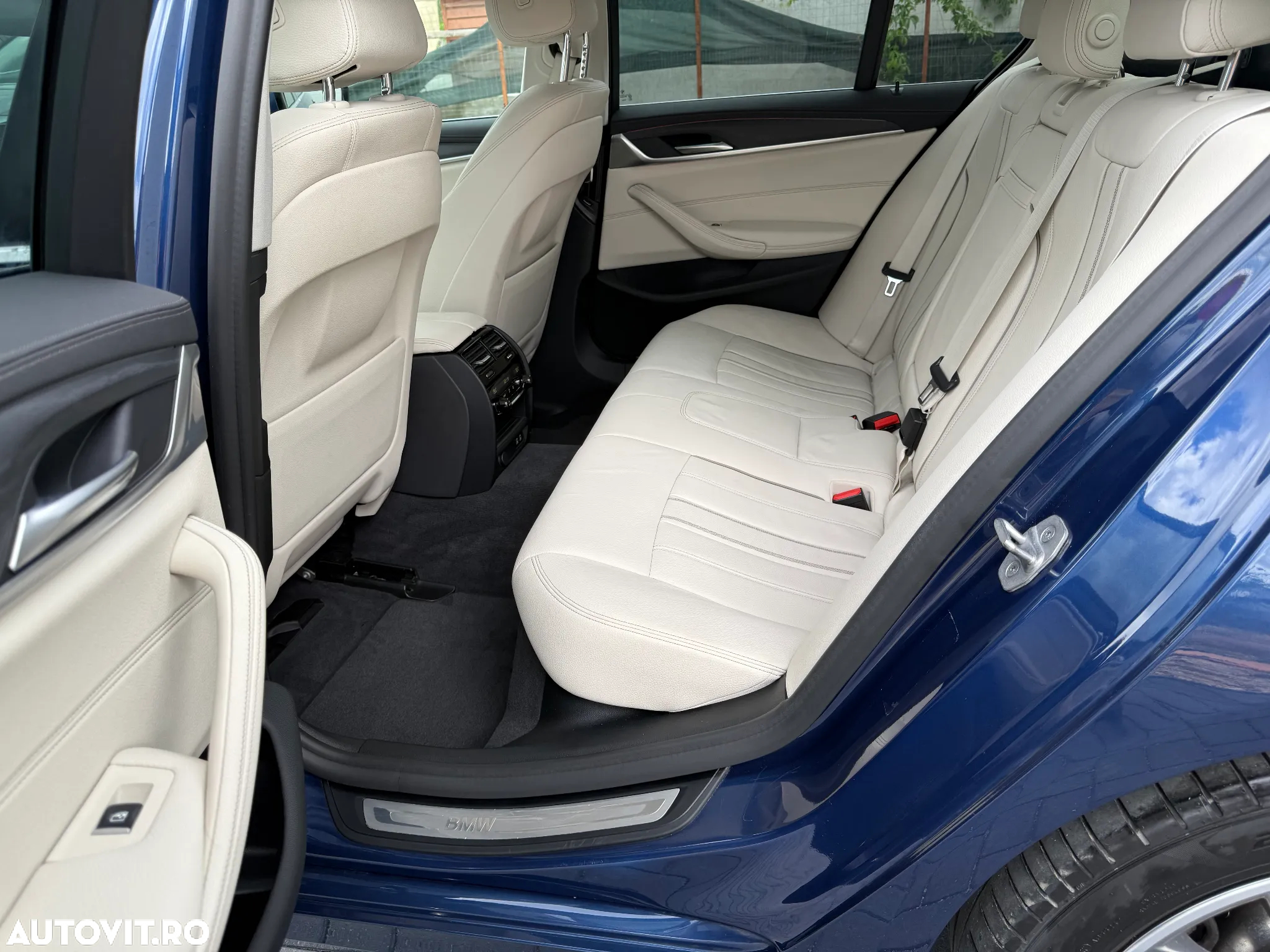 BMW Seria 5 520d AT MHEV - 14