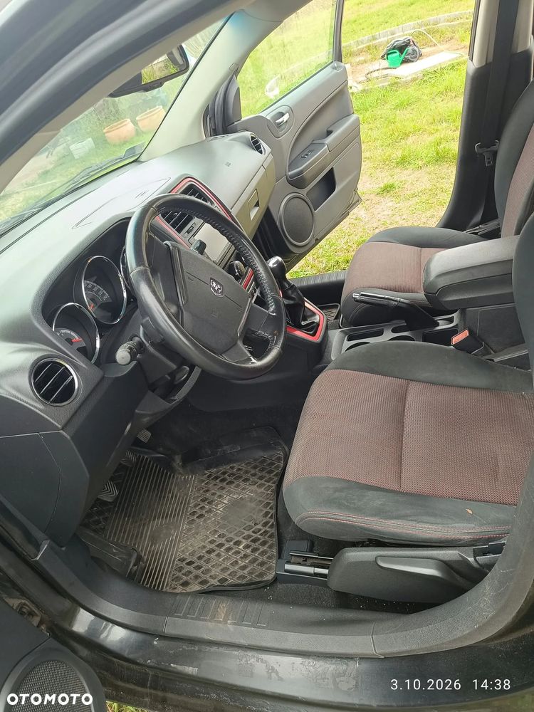 Dodge Caliber - 11