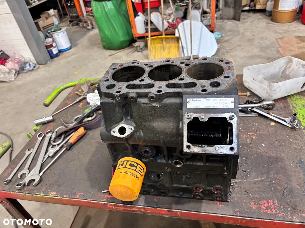 Silnik Części  Perkins 403D-15 - 6