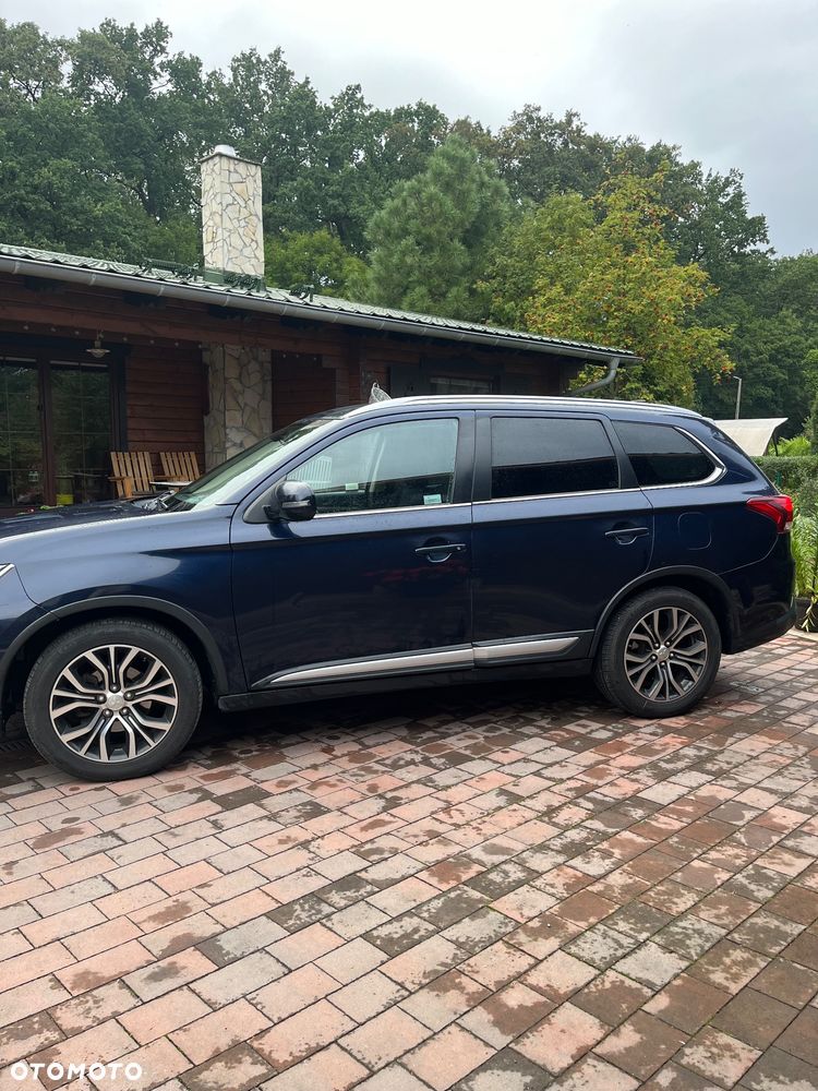 Mitsubishi Outlander - 9