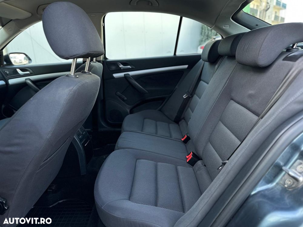 Skoda Octavia 2.0 TDI Ambiente Aut - 23