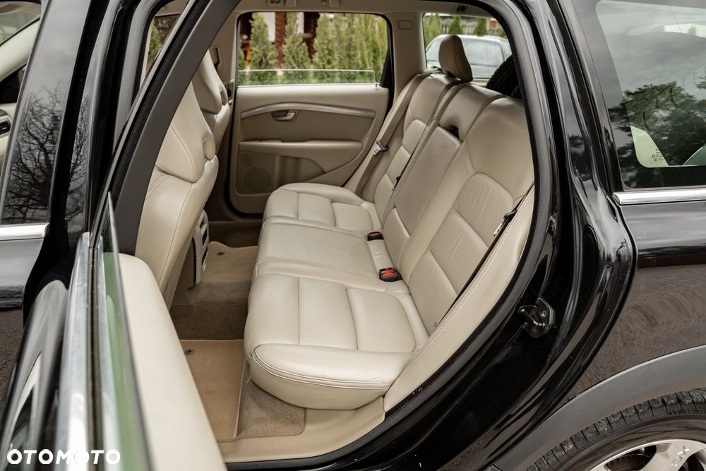Volvo XC 70 D5 AWD Momentum - 19