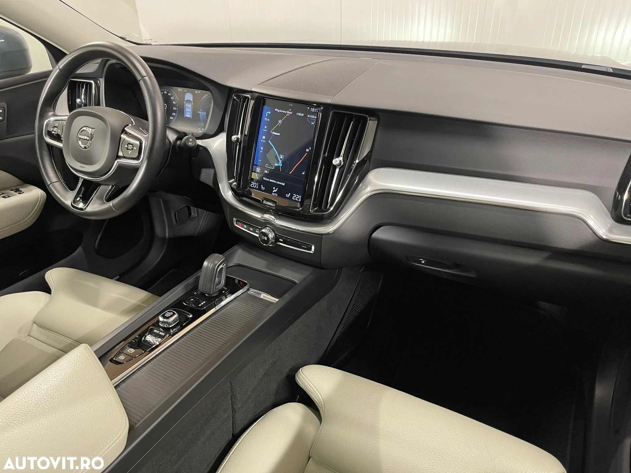 Volvo XC 60 T8 Twin Engine AWD Inscription - 11
