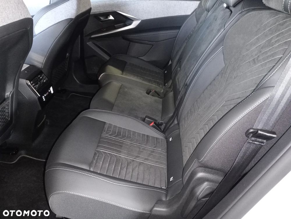 Peugeot 5008 1.2 PureTech mHEV GT S&S e-DCS6 - 10