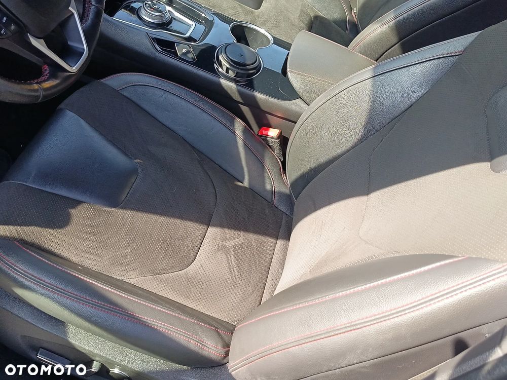 Ford Mondeo - 23